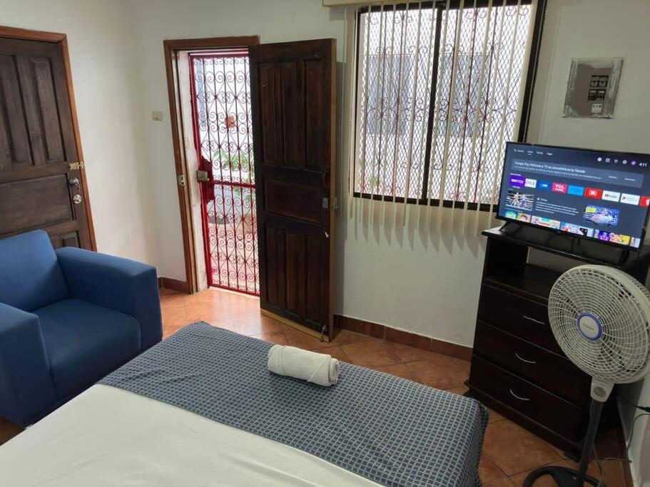 Apartamento Nilxon / Habitacion Granada Extérieur photo